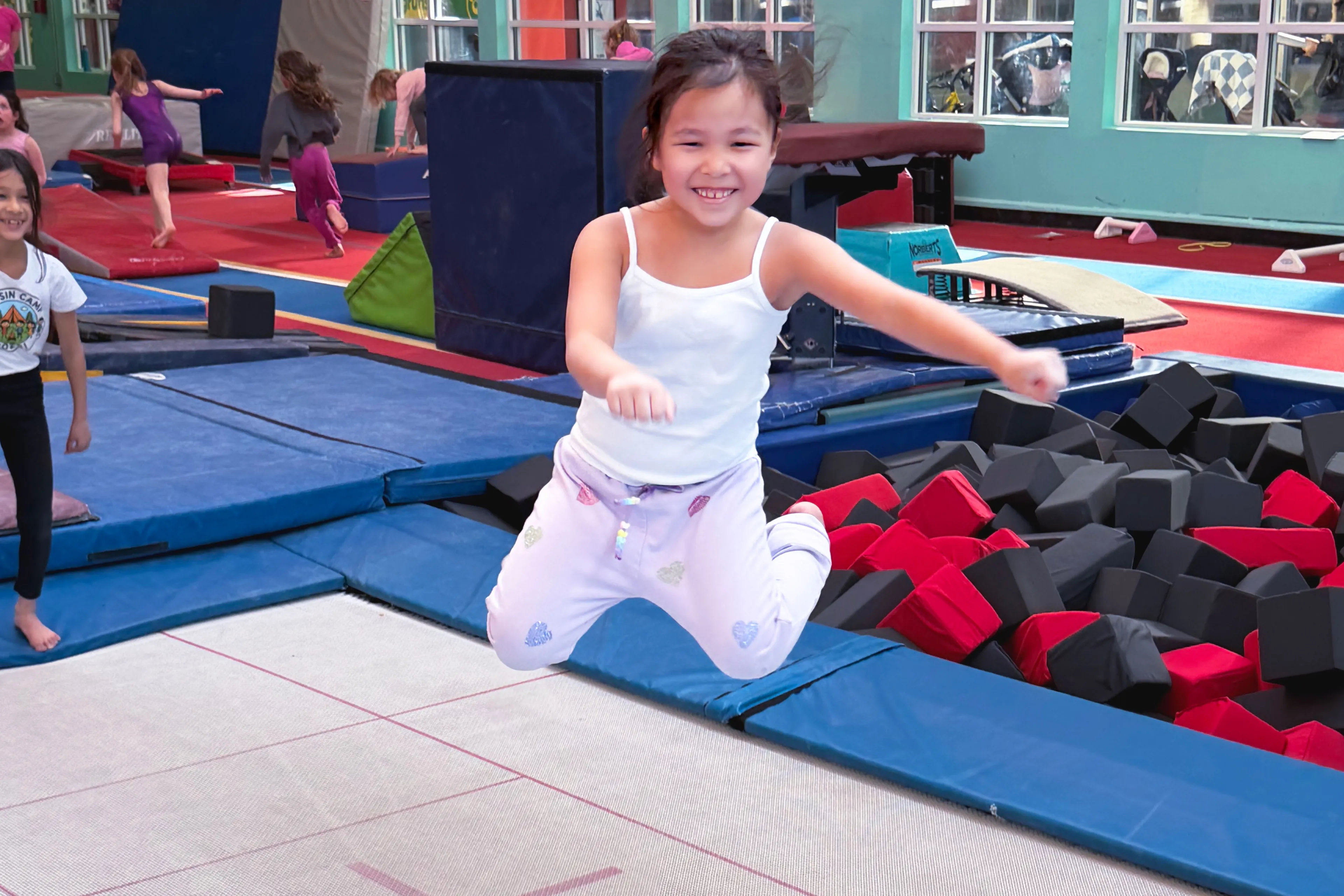 Tumbling and Trampoline (6-8yrs)